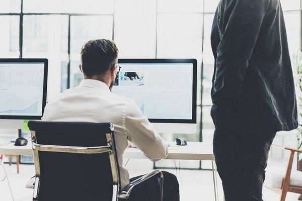 Kokia yra apsauginių akinių funkcija